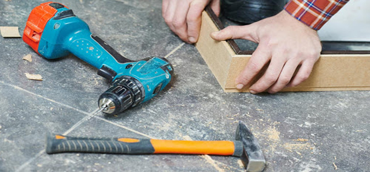 broken door frame repair Hilmar-Irwin